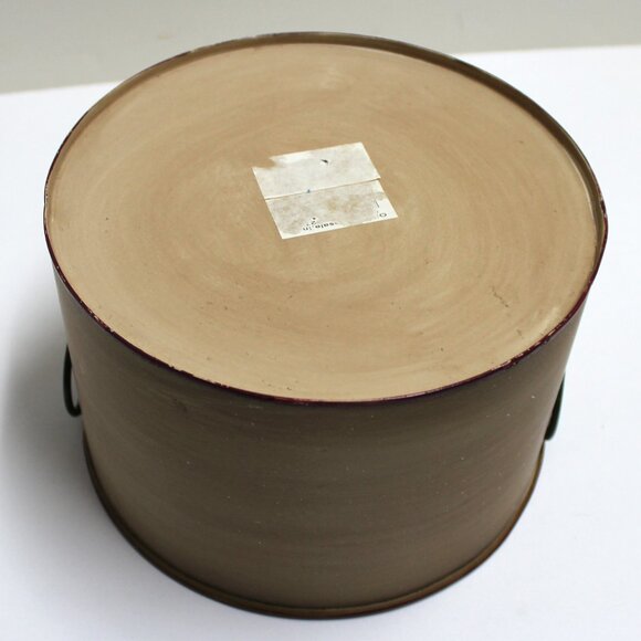 Snow People Families Are Forever . . Love Never Melts Round Tin + Circle Handles - Picture 5 of 12